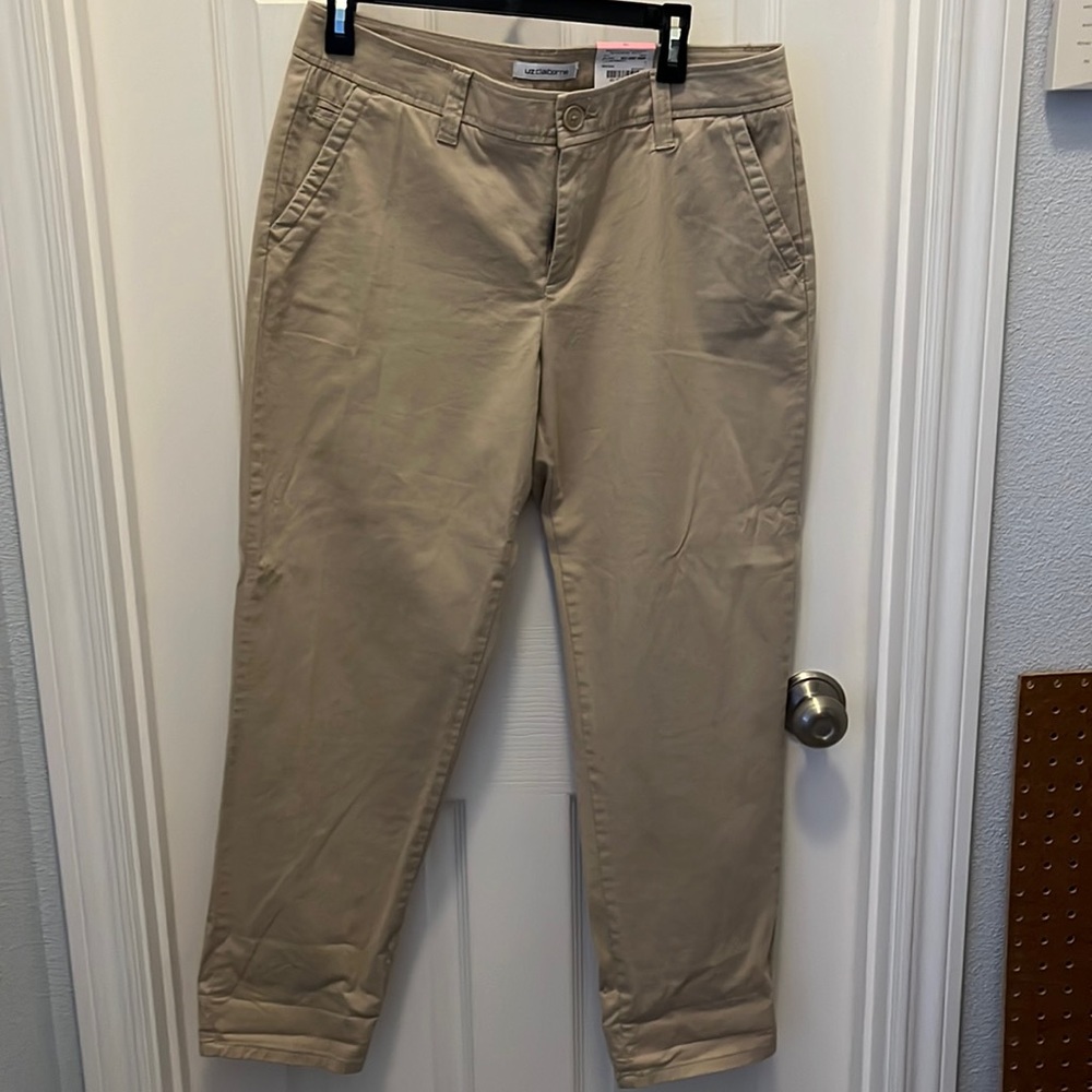 Liz Claiborne Women's Cropped Chino Pants in Khaki